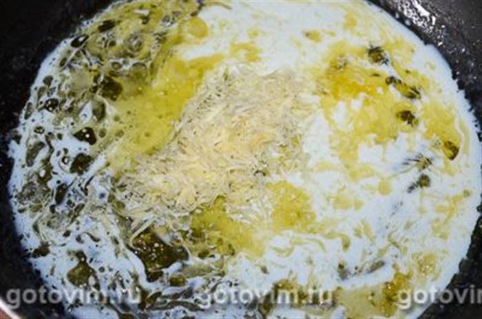 Фарфалле з копченим лососем в італійському стилі