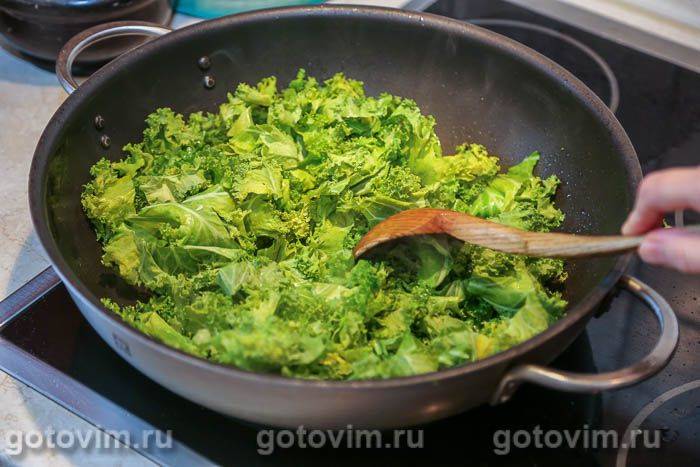 Конкільйоні з капустою кейл і волоськими горіхами