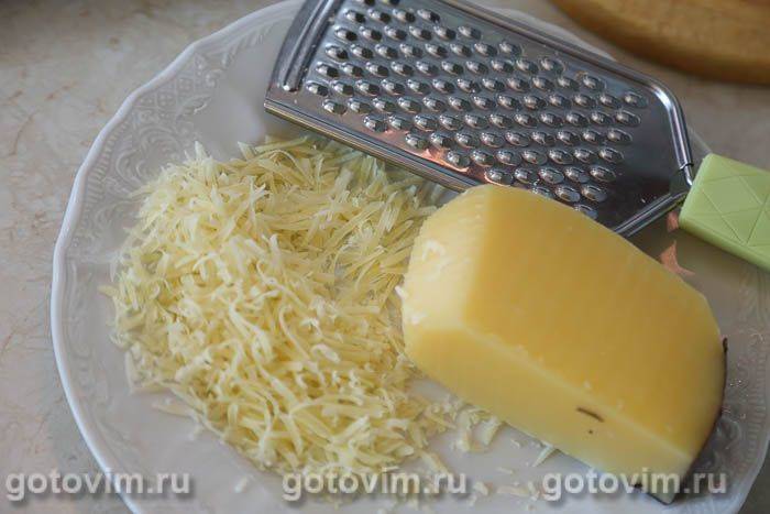 Макарони на шпажках із грибами та сиром