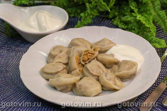 Пельмені з лисичками в сметані. Фотографія рецепта