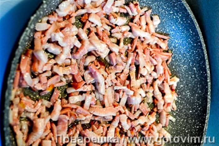 Спагеті під соусом аматрічана