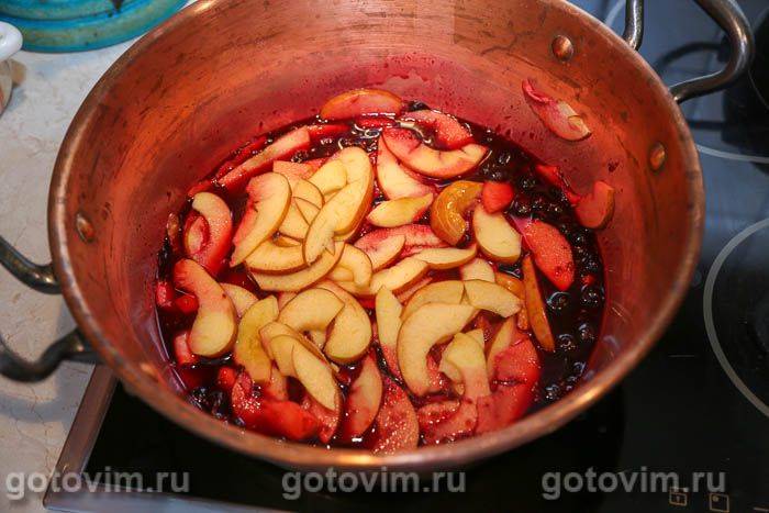 Варення з чорної смородини з яблуками
