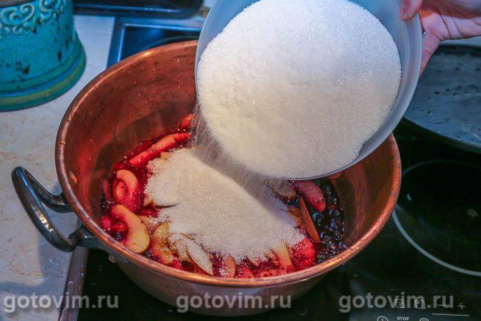 Варення з чорної смородини з яблуками