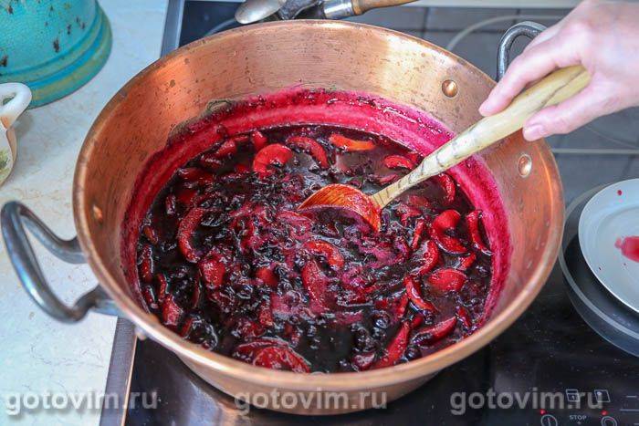 Варення з чорної смородини з яблуками