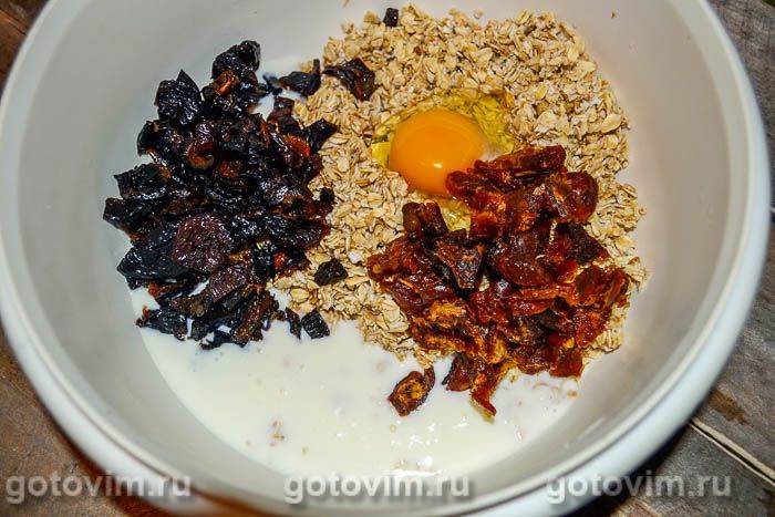 Енергетичні батончики з вівсяних пластівців і сухофруктів