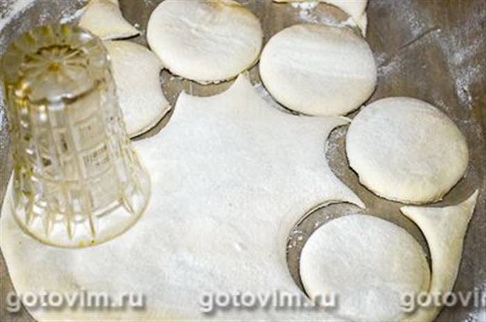 Пельмені з м'ясом і кропивою