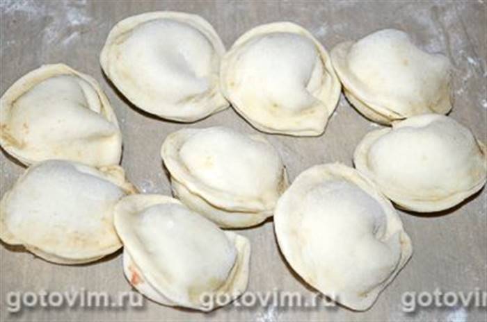 Пельмені з м'ясом і кропивою