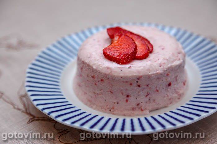 Полунична панна котта з маскарпоне. Фотографія рецепта