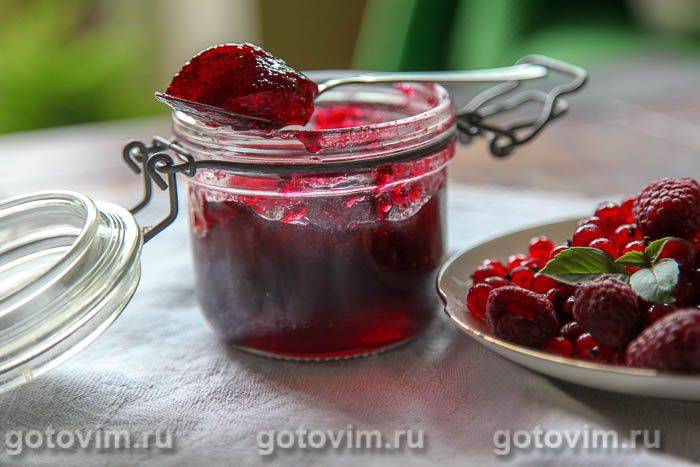 Желе з червоної смородини з малиною. Фотографія рецепта