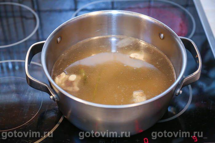 Бульйон яловичий з овочевими галушками