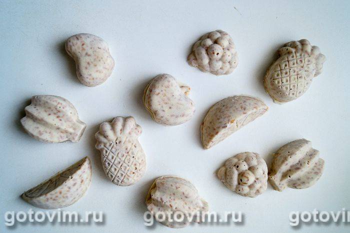 Бурфі - домашні цукерки з сухого молока та кунжуту. Фотографія рецепта