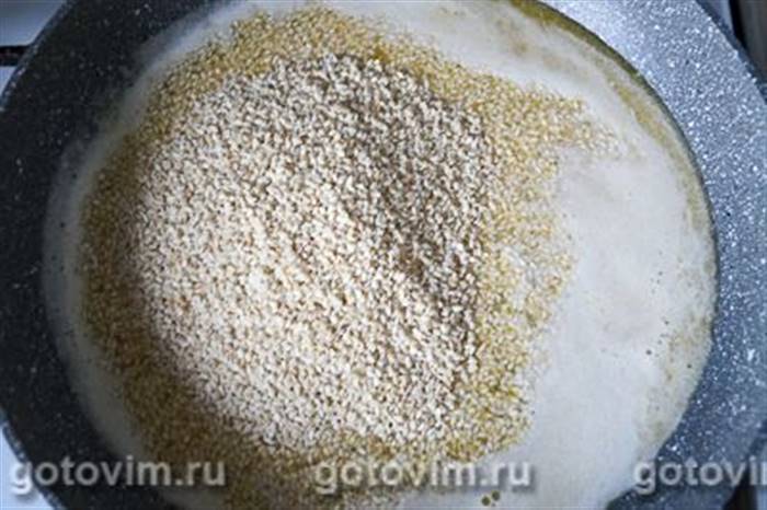 Бурфі - домашні цукерки із сухого молока та кунжуту