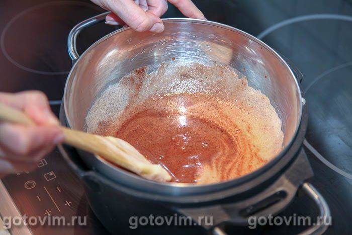 Двоколірний баварський крем із лохиною