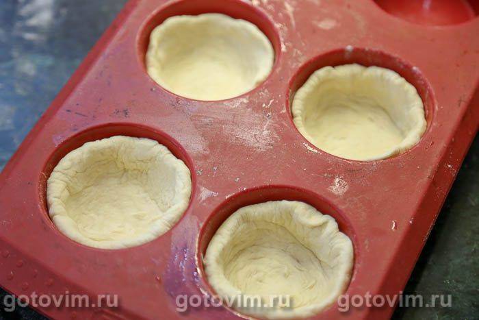 Корзиночки з листкового тіста із заварним кремом