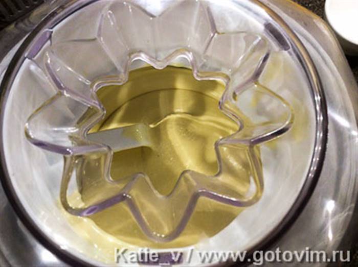 Пломбір у морожениці