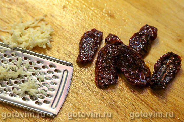 Соус харісса з в'яленими помідорами