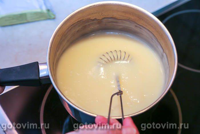 Заварний крем на молоці з яйцями