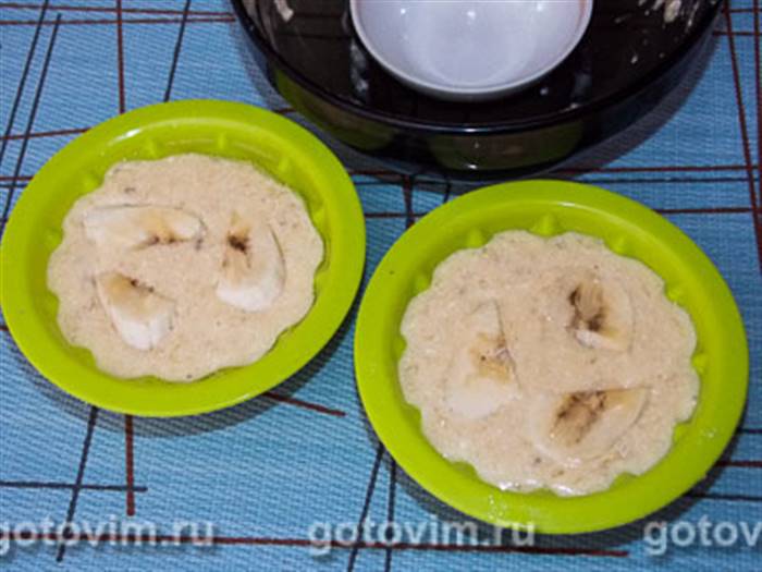 Банановий пудинг у мікрохвильовці