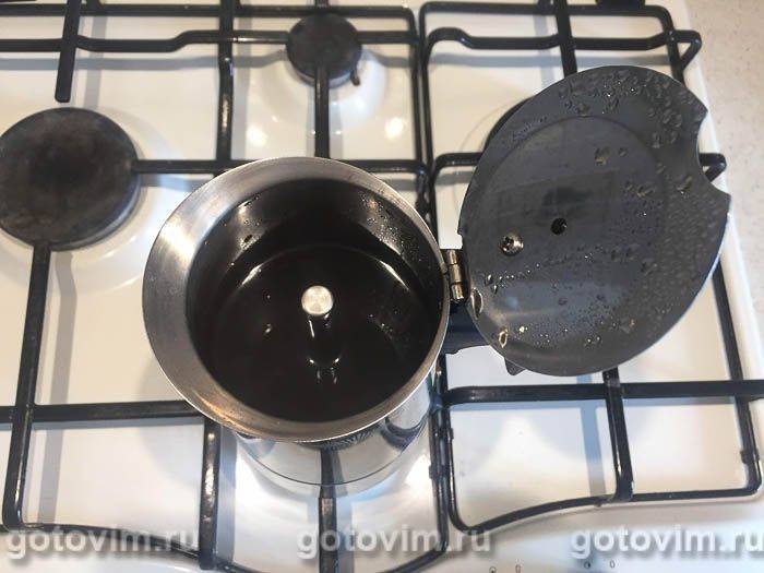 Як варити каву в гейзерній кавоварці 