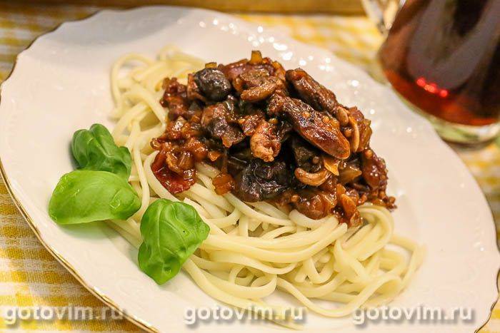 Курячі сердечка, смажені з соусом на квасі . Фотографія рецепта