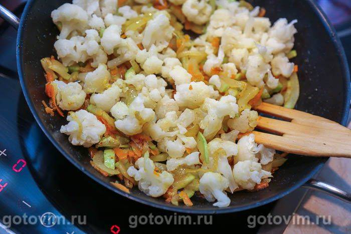 Макарони з кабачками та цвітною капустою