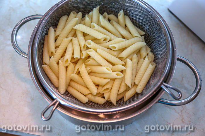 Макарони з кабачками та цвітною капустою