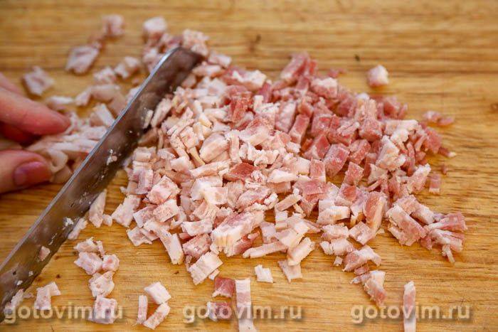 Пельмені з лисичками та беконом