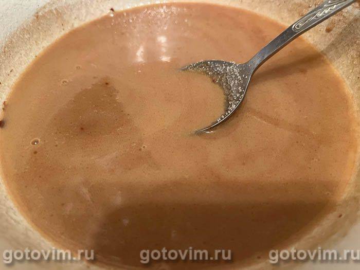 Шоколадна ковбаса з печива з волоськими горіхами