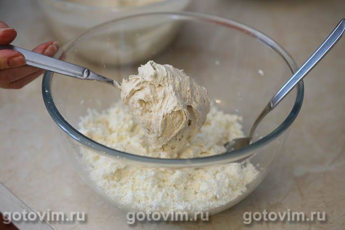 Сирна паска з банановим кремом