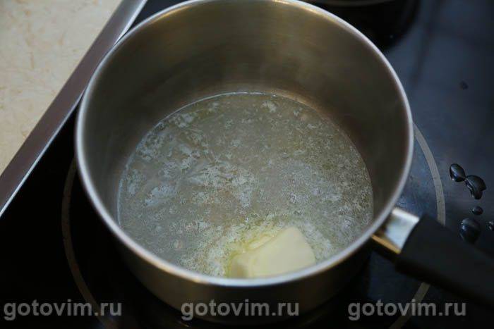 Варена спаржа з соусом лимонне масло